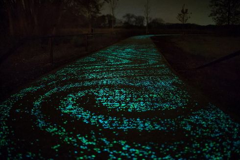 夜光石路面.jpg